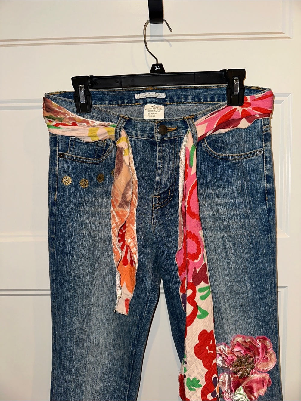 Alberto Makali Embellished Women’s Blue Jeans with Floral Applique - Picture 3 of 7